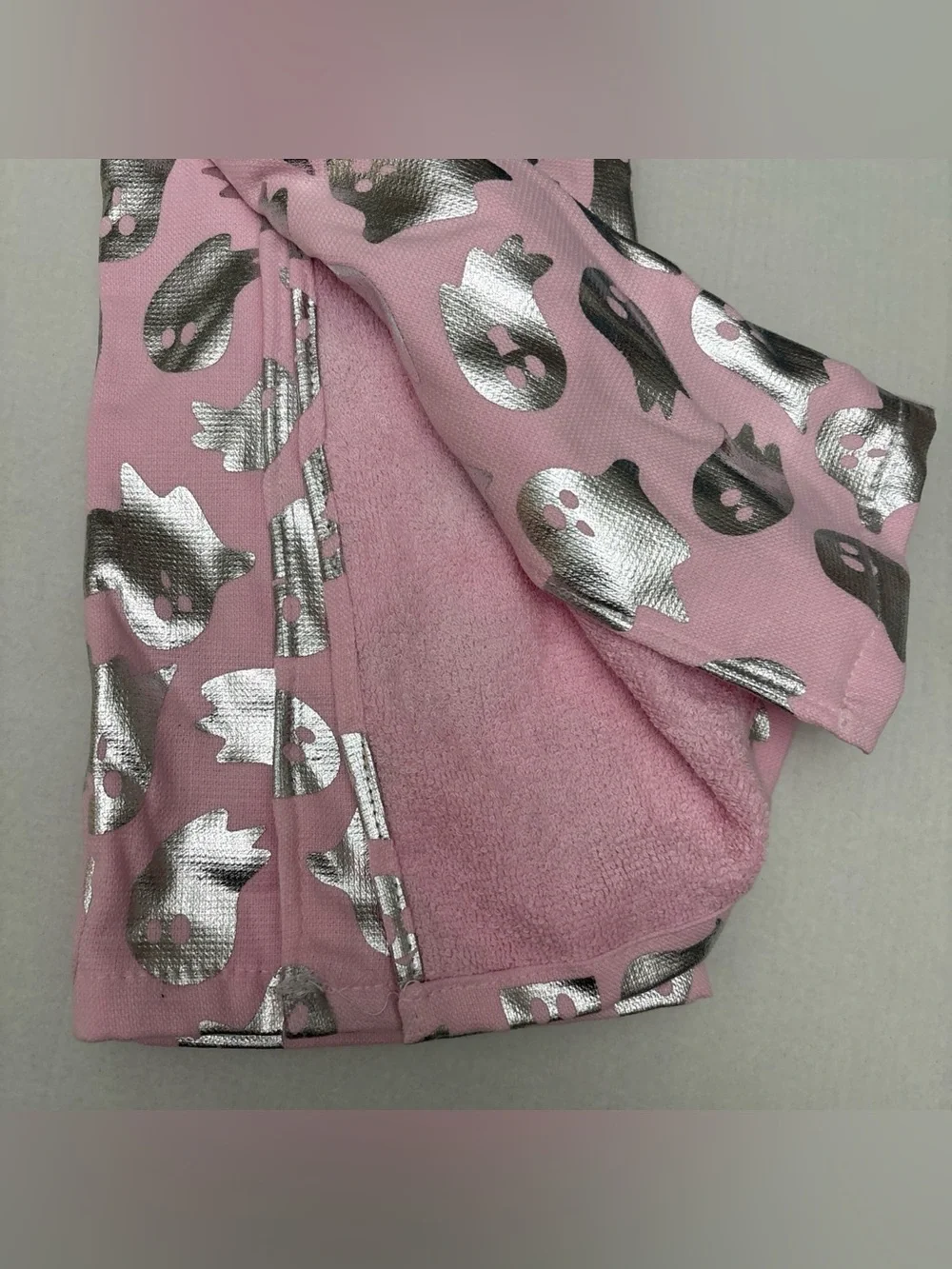 TRICKS & TREATS KITCHEN TOWELS PINK HALLOWEEN GHOSTS NEW